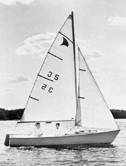 Paceship 17 Daysailer