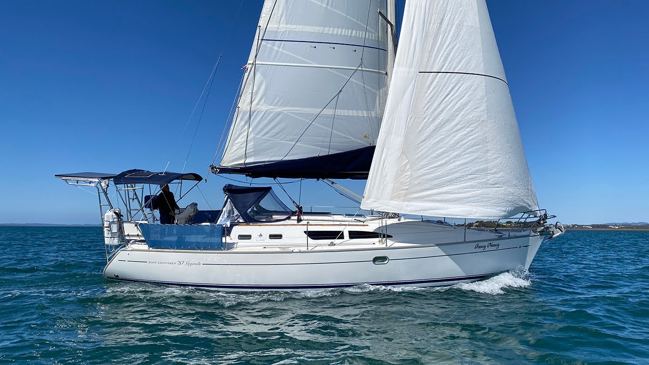 Sun Odyssey 37